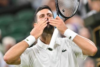 Juste avant le couvre-feu, Djokovic passe le premier tour de Wimbledon contre Müller