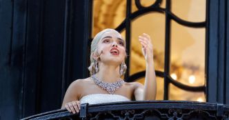 À Londres, Rachel Zegler attire littéralement les foules dans le rôle-titre d'"Evita”