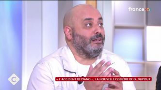 "La lampe dans la tronche” : Anne-Elisabeth Lemoine s'immisce dans la vie privée de Jérôme Commandeur