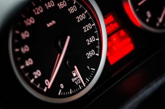 Automobile : en France, le secteur s’enfonce dans la crise