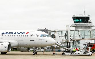 Contrôleurs en grève : le trafic aérien très perturbé ce jeudi à Paris et dans le Sud de la France