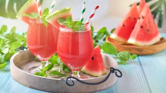 Voici LA boisson de l'été, gourmande et rafraîchissante : le thé glacé à la pastèque !