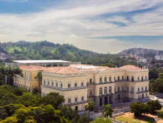 Rio : réouverture partielle du musée national incendié en 2018