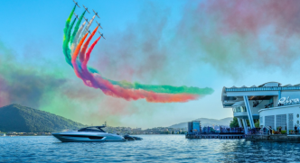 Riva crée l'événement à Sarnico avec quatre lancements en une seule soirée