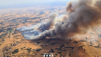 Canicule : L'agriculteur voulait sauver son ouvrier pris au piège... Un énorme incendie atypique et instable brûle 5.300 hectares et fait deux morts en Catalogne