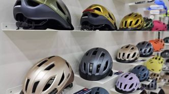 On a vu les nouveaux casques vélo et antivols d'Abus : pratiques et parfaits pour l'été