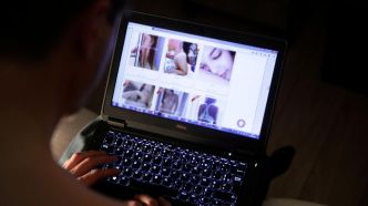« C'est l'appât du gain » : à Paris, un proxénète voulait contraindre une ado à faire 185 passes par semaine