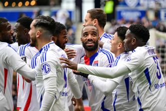 Lacazette (ex-OL) : "Vous resterez à jamais dans mon coeur"