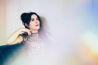 Martine Corbat, la comédienne jurassienne qui veut insuffler son féminisme solaire à la scène genevoise