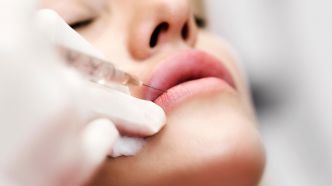 Injections sauvages : « Dr Sorokyna » interpellée à Paris pour exercice illégal de la médecine