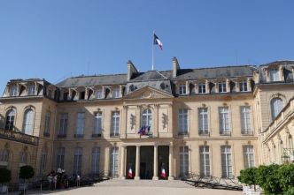 Emmanuel Macron ouvre le sommet sur l'avenir de la Nouvelle-Calédonie à l'Élysée