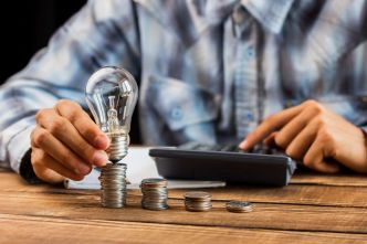 Top 5 des offres d'électricité à prix fixe en 2025 : quelles solutions pour éviter les hausses de tarif ?