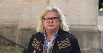 Pierre-Jean Chalençon insulte Line Renaud de "vieille s*****" pour son anniversaire et "espère que ce sera son dernier"