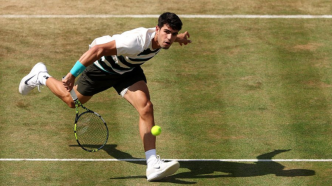 Wimbledon: Alcaraz facilement qualifié pour le troisième tour