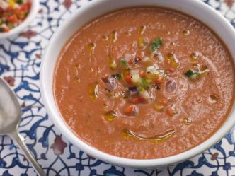 Soupes d'été : hydratantes, vitaminées et prêtes en un rien de temps