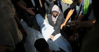 Mort d'un directeur d'hôpital à Gaza, le Hamas examine des «propositions» pour un cessez-le-feu, Nétanyahou jure de l'éliminer «jusqu'à la racine»...  L'actu du conflit au Proche-Orient [...]