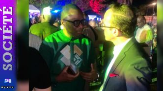 Ambassade des USA au Sénégal : Badara Gadiaga aperçu en pleine discussion avec le chef de la section politique, Michael Rosenthal.
