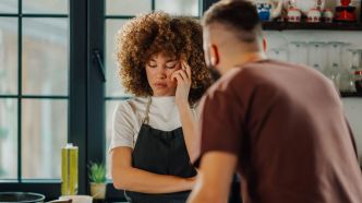Les pervers narcissiques l'adorent : cette phrase qui retourne le cerveau et dont il faut se méfier, selon un psychanalyste