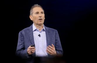 L'IA supprimera certains emplois, mais en rendra d'autres plus « intéressants », selon le patron d'Amazon