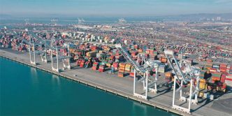 Commerce extérieur : baisse des indices des valeurs unitaires à l'importation et à l'exportation au T1-2025