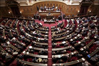 Le Sénat débat d'une proposition de loi pour autoriser le travail des salariés le 1er mai
