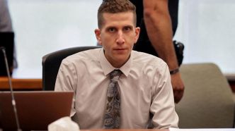« Il avait presque tout nettoyé » : un doctorant en criminologie condamné pour un quadruple meurtre à cause d'un coton-tige