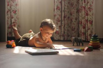 Relire à hauteur de jeunesse : quand le numérique ouvre une nouvelle page