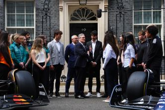 Le Premier ministre anglais accueille la F1 à Downing Street pour ses 75 ans