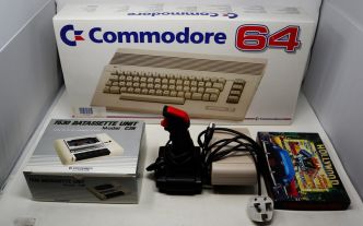 Un YouTubeur rachète Commodore, remonte une équipe historique et promet du nouveau matériel