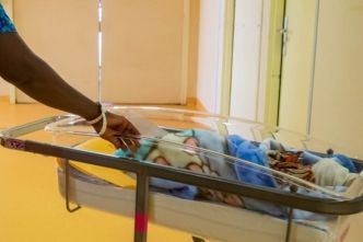 Les sages-femmes de la maternité de Kahani exercent leur droit de retrait pour dénoncer leur sous-effectif