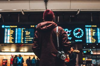La grève des contrôleurs aériens se poursuit en France : à quoi faut-il s’attendre ce vendredi ?