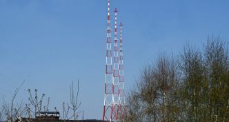 Un homme grimpe sur un pylône de plus de 200 mètres à Junglinster