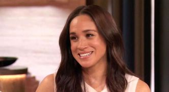 TÉMOIGNAGE. "J'ai testé le massage buccal de Meghan Markle et le résultat est stupéfiant"