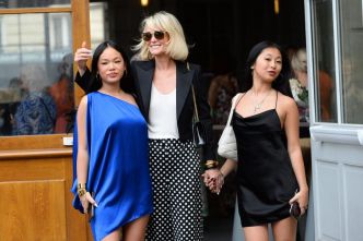 Jade Hallyday officialise son couple sur Instagram : que sait-on d'Aaron Thomas, celui qui fait battre son coeur ?