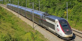 Avec Starlink ou Eutelsat, le wi-fi va-t-il s'améliorer dans les TGV ?