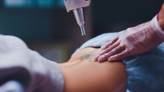 Ce robot alimenté à l'IA est un pro du tatouage. Vous laisserez-vous tenter ?