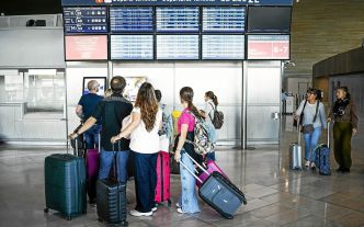 Grève des contrôleurs aériens, ce jeudi : 933 vols annulés en France