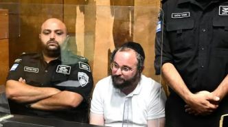 Affaire Roter : Un influent militant religieux arrêté à son retour d'Europe pour des abus sexuels graves