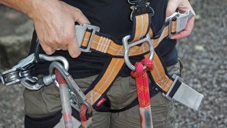 La corde de rappel était trop courte : deux dirigeants du Club alpin français condamné après la mort d'une adolescente lors d'un stage d'escalade