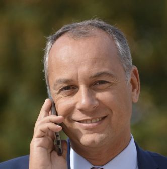 M. Bayrou, soyez digne et cohérent, n'allez pas au dîner du CRIF ! Par Philippe Karsenty