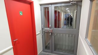 Un surveillant et un conseiller d'insertion soupçonnés de trafic de drogue dans la prison de Bois-d'Arcy