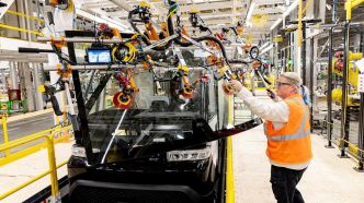 Les grands de l'auto pressent Carney d'abolir l'obligation de vendre des véhicules électriques