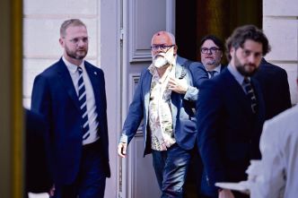Kanaky-Nouvelle-Calédonie : le FLNKS maintient la pression, Emmanuel Macron entrouvre la porte vers l'indépendance