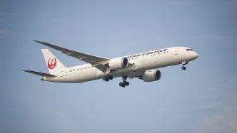 "J'ai imaginé ma mort" : un Boeing 737 contraint d'atterrir en urgence après une chute de 8 000 mètres en dix minutes