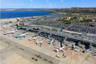Grève des contrôleurs aériens : 1 500 vols annulés, 300 000 passagers affectés en Europe