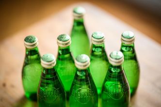 Fraude aux eaux minérales Perrier : Nestlé annonce avoir retiré ses filtres illégaux mais doit encore prouver que ses eaux restent naturellement pures