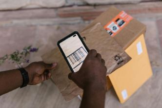 Frais de port pour les livres : Amazon, Bruxelles, Paris... qui aura le dernier mot ?