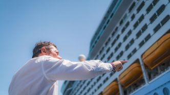 « Vous n'avez pas le droit » : quand Christian Estrosi va à la rencontre d'un paquebot de croisière pour lui interdire d'accoster