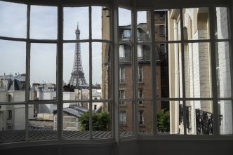 Johnny Hallyday, l'appartement parisien du IXe où il a grandi, « un logement d'artiste lumineux » où tout a commencé « Il habitait dans le quartier et puis il allait dans les squares jouer [...]