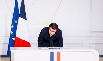 Et soudain, les Loyalistes découvrirent que Macron n'était qu'un traître